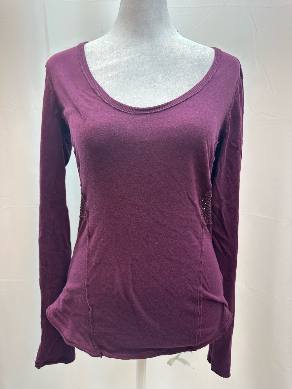 Women’s Scoop Neck Long Sleeve Top - Plum